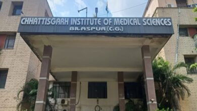 अकेलापन और मोबाइल की लत बना रही छात्रों को मानसिक रूप से कमजोर, सिम्स ने जताई चिंता