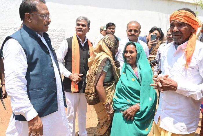 Good Governance Tihar: सुशासन तिहार में मिले आवेदनों के निराकरण में प्रदेश में धमतरी जिला प्रथम: CM साय 1 सुशासन तिहार में मिले आवेदनों के निराकरण में प्रदेश में धमतरी जिला प्रथम: CM साय