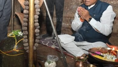 CM साय ने तेरहवीं शताब्दी के प्राचीन शिव और हनुमान मंदिर के किए दर्शन