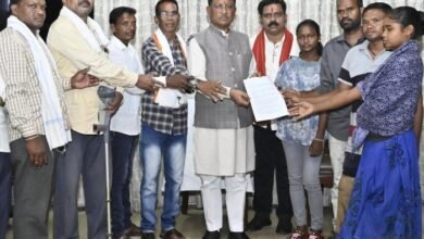 CM साय से नक्सल हिंसा पीड़ितों के प्रतिनिधिमंडल ने की मुलाकात, नक्सल उन्मूलन अभियान को मजबूती से आगे बढ़ाने का किया अनुरोध