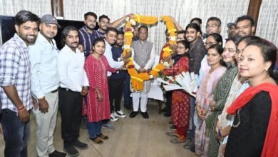 सहायक शिक्षकों ने की CM साय से मुलाकात, हार पहनाकर जताया आभार
