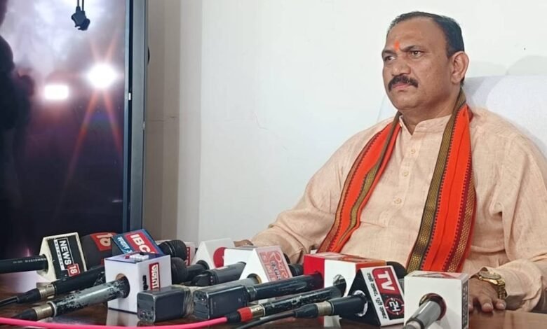 कोरोना पर स्वास्थ्य मंत्री जायसवाल का बयान, कहा- नया वैरियंट असरकारक नहीं, इमरजेंसी के लिए प्रदेश में पर्याप्त व्यवस्था