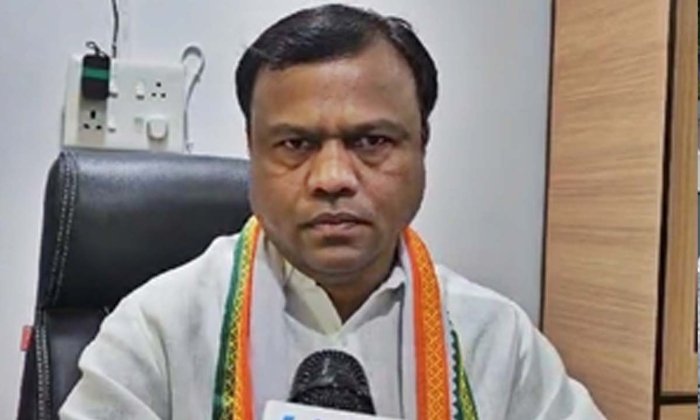 PCC चीफ दीपक बैज का तिरंगा यात्रा पर बड़ा बयान, कहा- भाजपा ने ट्रंप की आभार यात्रा निकाली