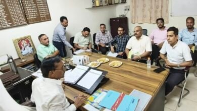 खरीफ 2025 की तैयारी शुरू, बीज और उर्वरक वितरण की समीक्षा बैठक सम्पन्न 4 IMG 20250503 133401