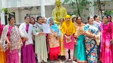 मितानिन कार्यकर्ताओं ने मांगा मार्च और अप्रैल का बकाया मानदेय, आर्थिक तंगी से जूझ रहीं दीदीयां 9 IMG 20250514 171136