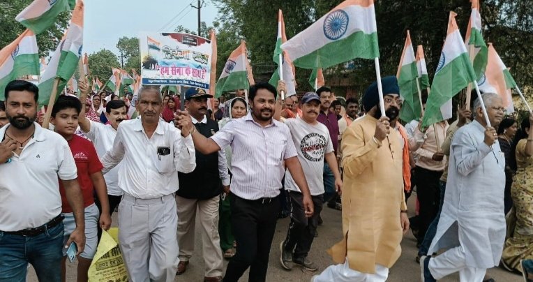 बोदरी में तिरंगा रैली के साथ 'ऑपरेशन सिंदूर' की सफलता का जश्न 1 IMG 20250517 113242