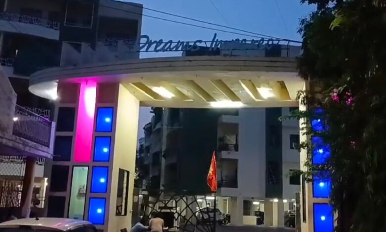 ड्रीम ईंपेरिया बनी सुरक्षा की मिसाल, लिफ्ट हादसे जैसी कोई आशंका नहीं – भोपाल की घटना के बाद चर्चा में आया बिलासपुर का प्रोजेक्ट 1 IMG 20250529 120002