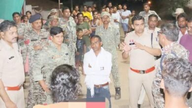 ग्रामीणों के लगातार शिकायत के बाद पुलिस की कार्रवाई, देह व्यापार की सूचना पर कई घरों में रेड