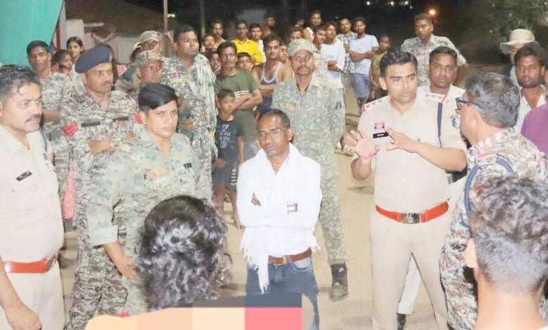 Sex Racket: ग्रामीणों के लगातार शिकायत के बाद पुलिस की कार्रवाई, देह व्यापार की सूचना पर कई घरों में रेड 1 ग्रामीणों के लगातार शिकायत के बाद पुलिस की कार्रवाई, देह व्यापार की सूचना पर कई घरों में रेड