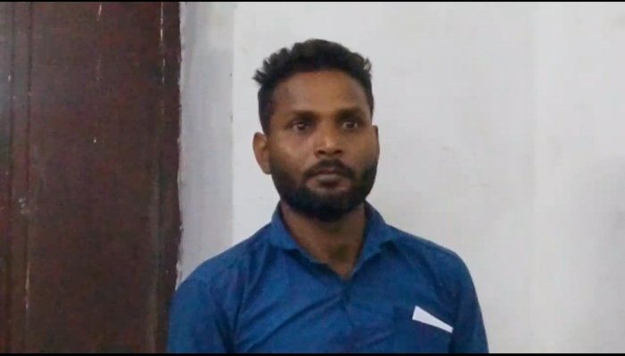 Thief arrested: चोरी के 1 साल पुराने मामले में आरोपी गिरफ्तार, जीआरपी पुलिस ने दबोचा 1 चोरी के 1 साल पुराने मामले में आरोपी गिरफ्तार, जीआरपी पुलिस ने दबोचा