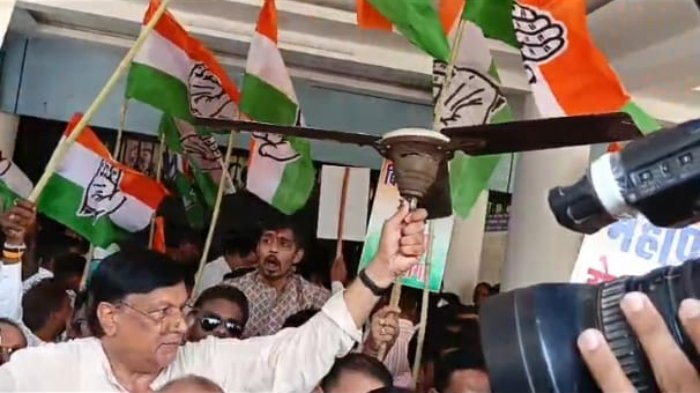 कांग्रेसियों ने किया निगम का घेराव, पानी-बिजली की किल्लत पर फूटा जनआक्रोश