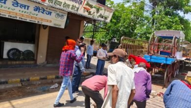 नगर निगम की कार्रवाई, ठेले-गुमटियां जब्त