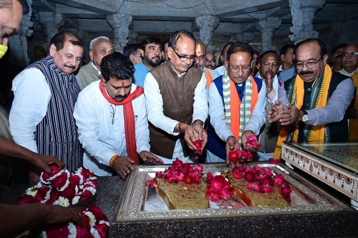 Minister's meeting: केंद्रीय मंत्री शिवराज सिंह को खूब भाए छत्तीसगढ़ के "जशप्योर" के उत्पाद 1 केंद्रीय मंत्री शिवराज सिंह को खूब भाए छत्तीसगढ़ के "जशप्योर" के उत्पाद