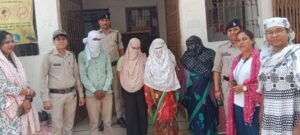 कोन्हेर गार्डन में देह व्यापार का भंडाफोड़, तीन महिलाएं और एक युवक पकड़े गए 2 WhatsApp Image 2025 05 10 at 17.37.14