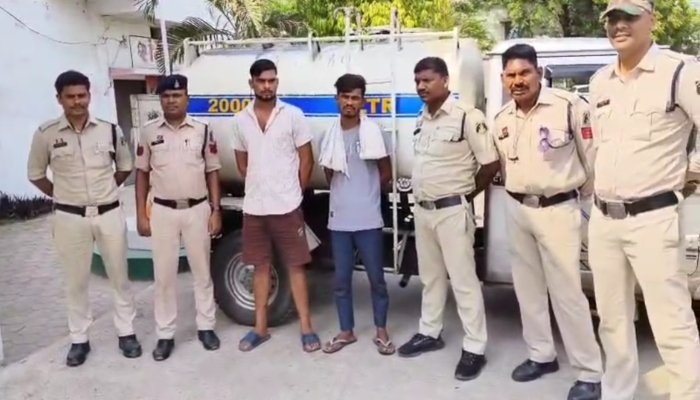 NH के डीजल चोर पुलिस गिरफ्त में, टैंकर से डीजल निकालते रंगे हाथ पकड़ा; अफसर बोले बड़ा खुलासा जल्द 1 डीजल चोर