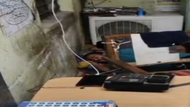 बिजली कर्मियों की लापरवाही