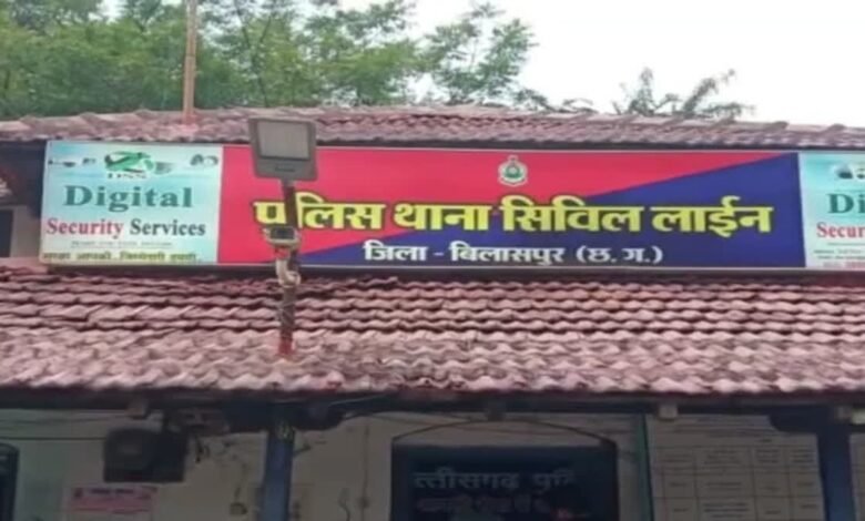 शराब दुकान के अहाते में गार्ड की गुंडागर्दी, मारपीट और धमकी का वीडियो वायरल