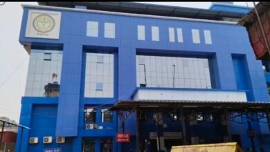 सिम्स अस्पताल में सफाई व्यवस्था बिगड़ी, मरीज गंदी चादरों पर इलाज को मजबूर 7 IMG 20250626 172355