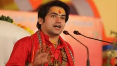 पंडित धीरेंद्र शास्त्री का धर्मांतरण को लेकर बड़ा बयान, कहा- जशपुर में सबसे बड़े चर्च के सामने करेंगे कथा