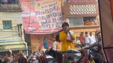 पहली बार बिलासपुर पहुंचे पंडित धीरेन्द्र शास्त्री, अव्यवस्थाओं की खुली पोल, नवविवाहित जोड़ों को आशीर्वाद दिए बगैर लौटना पड़ा