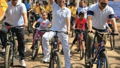 पुलिस ने 'फिट इंडिया ऑन साइकिल' रैली का किया आयोजन, लोगों को स्वस्थ्य रहने किया जागरूक