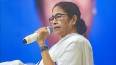 32 साल पहले मारे गए 13 कार्यकर्ताओं की याद में क्यों खास है 21 जुलाई, जानिए TMC के लिए इस दिन का महत्व 2 image 2025 06 15T124033.614