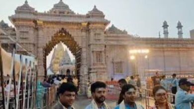 काशी विश्वनाथ धाम में सावन को लेकर खास तैयारी, प्रोटोकॉल दर्शन पर रोक, लाइव दर्शन की सुविधा 1 image 2025 06 20T122132.983