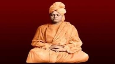 विवेकानंद से अयंगर तक: योग को वैश्विक पहचान दिलाने वाले महान भारतीय गुरुओं की कहानी 5 image 2025 06 21T113134.231
