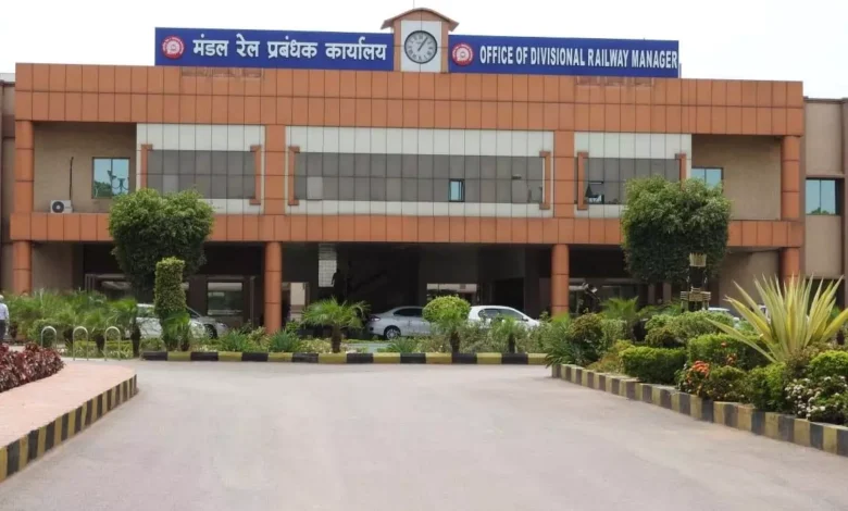 रायपुर रेल मंडल में सिग्नलिंग का काम, कई पैसेंजर ट्रेनें 19 और 20 जुलाई को रद्द या बदली हुई रहेंगी 1 4753283 untitled 15 copy