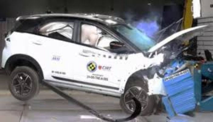 क्रैश टेस्ट में Nexon EV को पछाड़ गई Punch EV, सेफ्टी स्कोर में दिखाई दमदार मजबूती 1 BeFunky photo 34