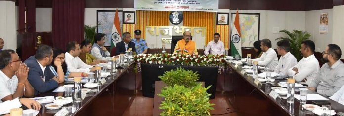 राज्यपाल रमेन डेका ने पीएम जनमन अभियान की समीक्षा की, अधिकारियों को जमीन पर जाकर काम देखने के निर्देश 1 IMG 20250721 145155