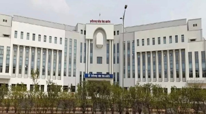 छत्तीसगढ़: CGPSC भर्ती घोटाले में हाई कोर्ट का बड़ा फैसला, बेदाग अभ्यर्थियों को 60 दिन में नियुक्ति पत्र देने का आदेश 1 IMG 20250730 123236