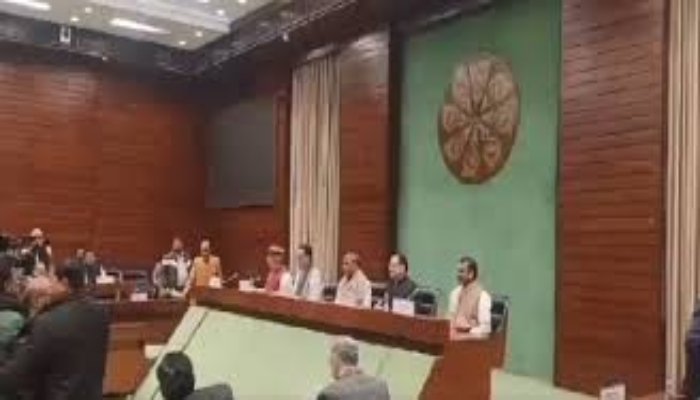 संसद सत्र से पहले सरकार, विपक्ष और सर्वदलीय बैठकों का ट्रायंगल एजेंडा तैयार 1 सत्र