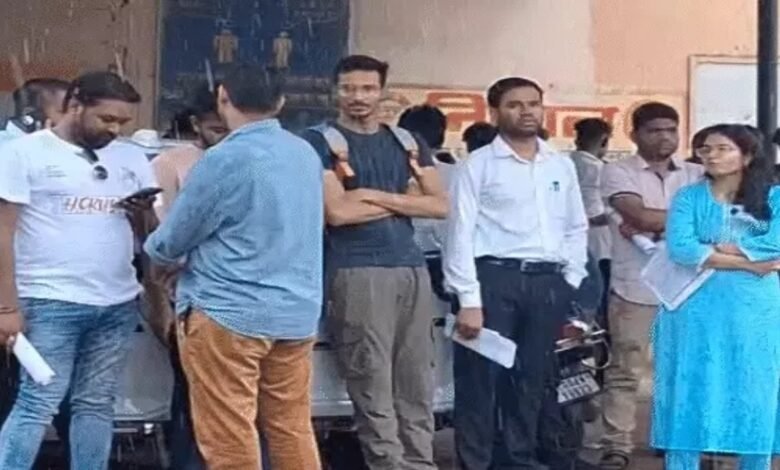 छत्तीसगढ़ व्यापम, आबकारी आरक्षक भर्ती परीक्षा 2025, ABA25 परीक्षा, परीक्षा केंद्र में जैमर , छत्तीसगढ़ सरकारी भर्ती,Chhattisgarh Vyapam, Excise Constable Recruitment Exam 2025, ABA25 Exam, Jammer in Exam Center, Chhattisgarh Government Recruitment, Shoes Banned in Exam, Vyapam Exam Rules, परीक्षा में जूते बैन , व्यापम परीक्षा नियम,