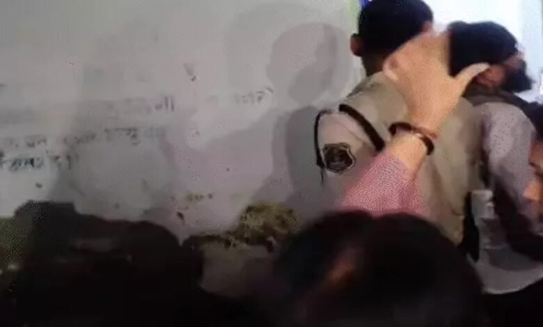 बिलासपुर धर्म परिवर्तन, प्रार्थना सभा विवाद, ईसाई धर्म प्रचार, हिंदूवादी संगठनों का विरोध,Bilaspur religious conversion, prayer meeting dispute, Christian religious preaching, opposition by Hindu organizations, allegation of brainwashing, Sarkanda police station case, ब्रेनवॉश का आरोप, सरकंडा थाना मामला,