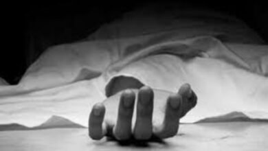 रातभर हाईवे पर पड़ी रही महिला की लाश, गाड़ियों ने रौंदा… सुबह मिले टुकड़े, बस हाथ में दिखा टैटू 1 महिला