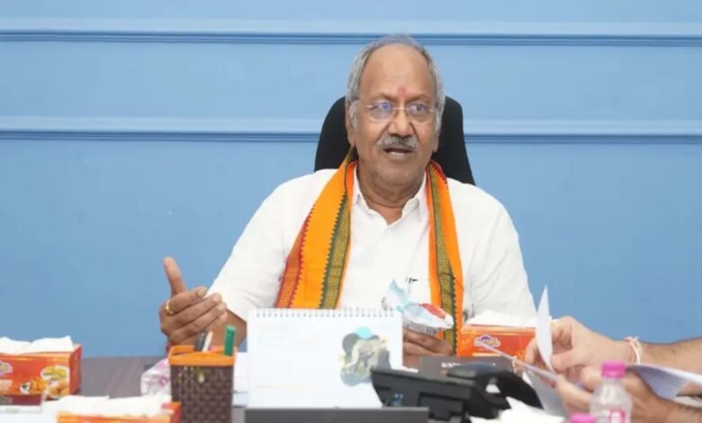 छत्तीसगढ़ में आबकारी भर्ती में गड़बड़ी पर बृजमोहन अग्रवाल का पत्र बम, कहा - युवाओं के भविष्य से खिलवाड़ नहीं 1 बृजमोहन अग्रवाल 1200
