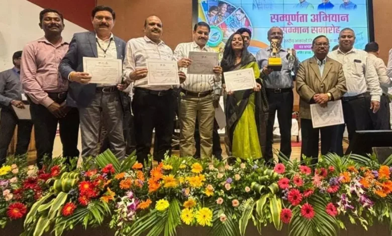 महासमुंद को आकांक्षी जिला कार्यक्रम में मिला बड़ा सम्मान, पिथौरा को रजत और जिले को कांस्य पदक 1 4795104 untitled 1 copy