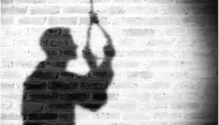 इंजीनियर की रहस्यमयी खुदकुशी, सुसाइड नोट में लिखा- "वो मेरी आखिरी डॉक्टर थी" 1 रहस्यमयी खुदकुशी