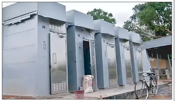 रायपुर में करोड़ों की बर्बादी: स्मार्ट शौचालय बने कबाड़, अब सील कर दिए गए 1 IMG 1874