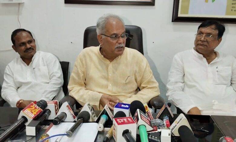 Violation Of The Rights Of Tribals : राहुल गांधी के वोट चोरी वाले बयान से देश भर में हड़कंप मच गया है 1 Violation Of The Rights Of Tribals