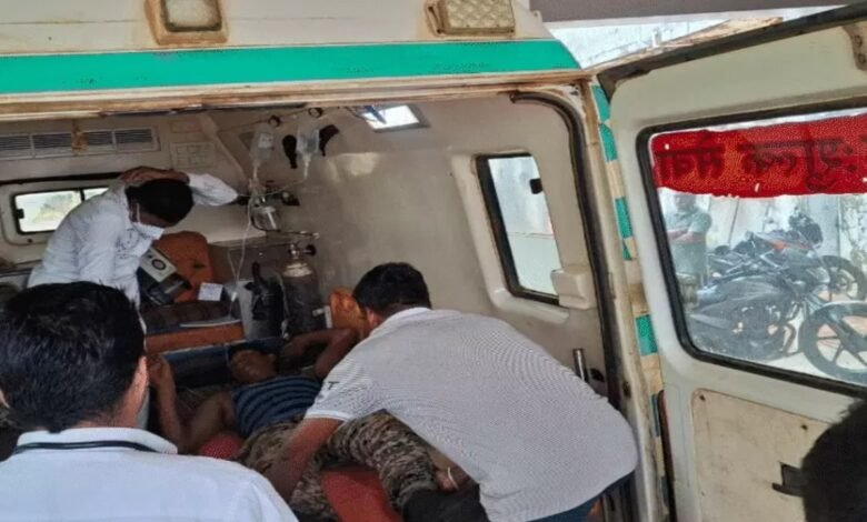 बीजापुर IED ब्लास्ट, DRG जवान शहीद, नक्सली हमला, भोपालपट्नम थाना क्षेत्र, उल्लूर जंगल, नक्सल विरोधी अभियान,Bijapur IED blast, DRG jawan martyred, Naxal attack, Bhopalpatnam police station area, Ullur forest, Anti-Naxal operation, DRG team out on search, Dinesh Nag martyred, Three jawans injured, Community Health Center Bhopalpatnam, Referred to Jagdalpur, सर्चिंग पर निकली DRG टीम, दिनेश नाग शहीद, तीन जवान घायल, सामुदायिक स्वास्थ्य केंद्र भोपालपट्नम, जगदलपुर रेफर,