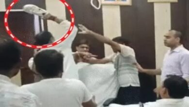 Ballia incident, Electricity department SE attacked, Munna Bahadur Singh, Attack on Dalit engineer, Beating with shoes, Electricity office ruckus, Superintending Engineer Shrilal Singh, Caste-specific abuses, Ballia police action, UP power crisis, Power problem in 50 villages,