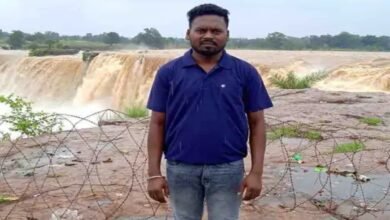 Bijapur, Chhattisgarh, Naxalite violence, Shikshadoot murder, Kallu Tati, Nendra village, Gangalur police station, kidnapping from school, sharp weapon, teacher safety, Naxalite affected area, police investigation, school operation, education sector, Sukma district, allegation of being an informer,