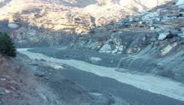 धराली आपदा की असली वजह: उमस और तापमान से पिघला ग्लेशियर, वैज्ञानिकों ने बताई सटीक वजह 1 धराली