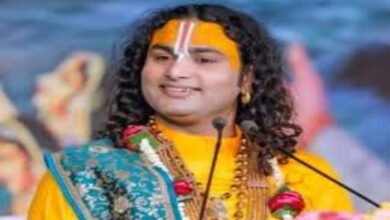"लड़कियों पर दिए बयानों को तोड़ा-मरोड़ा गया" – अनिरुद्धाचार्य 6 अनिरुद्धाचार्य
