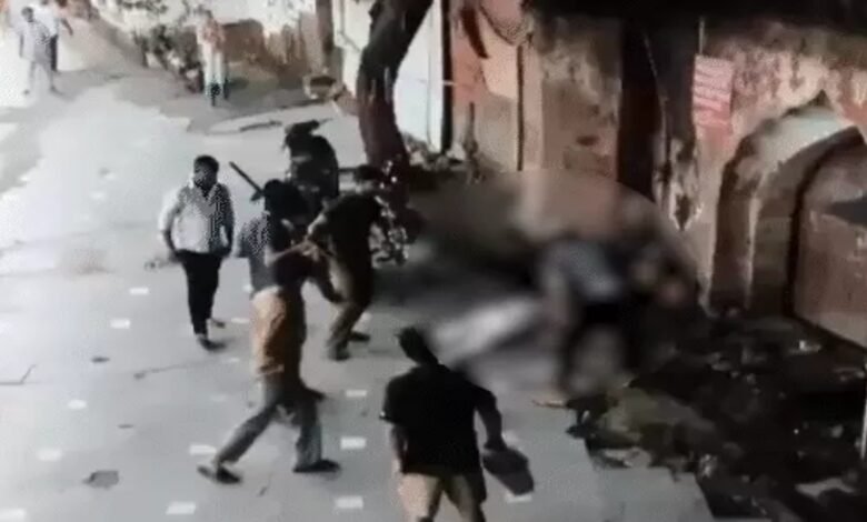 Kalkaji temple murder, Sewadar Yogendra Singh, Delhi Police, Accused arrested, Prasad dispute, CCTV footage, AAP vs BJP, Aatishi resignation demanded,