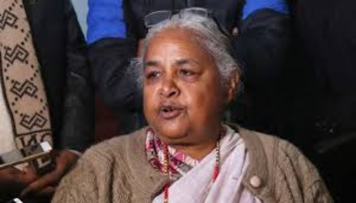 तीन
