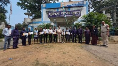 रायगढ़ में कोटवारों की बैठक, उत्कृष्ट कार्य करने वालों का हुआ सम्मान 7 IMG 2254