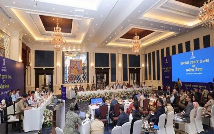 Naxal operation, Union Home Secretary Govind Mohan, IB Chief Tapan Kumar Deka, DGPs of four states, Naya Raipur meeting, Joint operation strategy, Left Wing Extremism (LWE), Naxal Eradication 2026, CRPF, BSF, ITBP, NIA, Intelligence based operation,